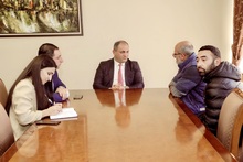 «Հաշմանդամ անձանց սեղանի թենիսի» հայկական ֆեդերացիայի նախագահը հանդիպել է Կոտայքի մարզպետին