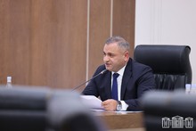 Կոտայքի մարզպետ Ահարոն Սահակյանն ԱԺ-ում մասնակցել է քննարկման Կոտայքի մարզպետ Ահարոն Սահակյանն ԱԺ-ում մասնակցել է քննարկման