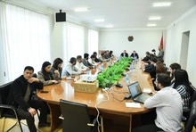 ՀՀ Կոտայքի մարզպետը և ՀՀ քաղաքաշինության կոմիտեի նախագահը Նաիրիում իրականացրել են հանդիպում բնակիչների հետ